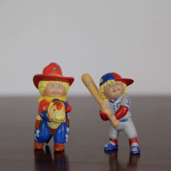 Vintage Cabbage Patch Kids Picture Books + Figures - Picture 2 of 12